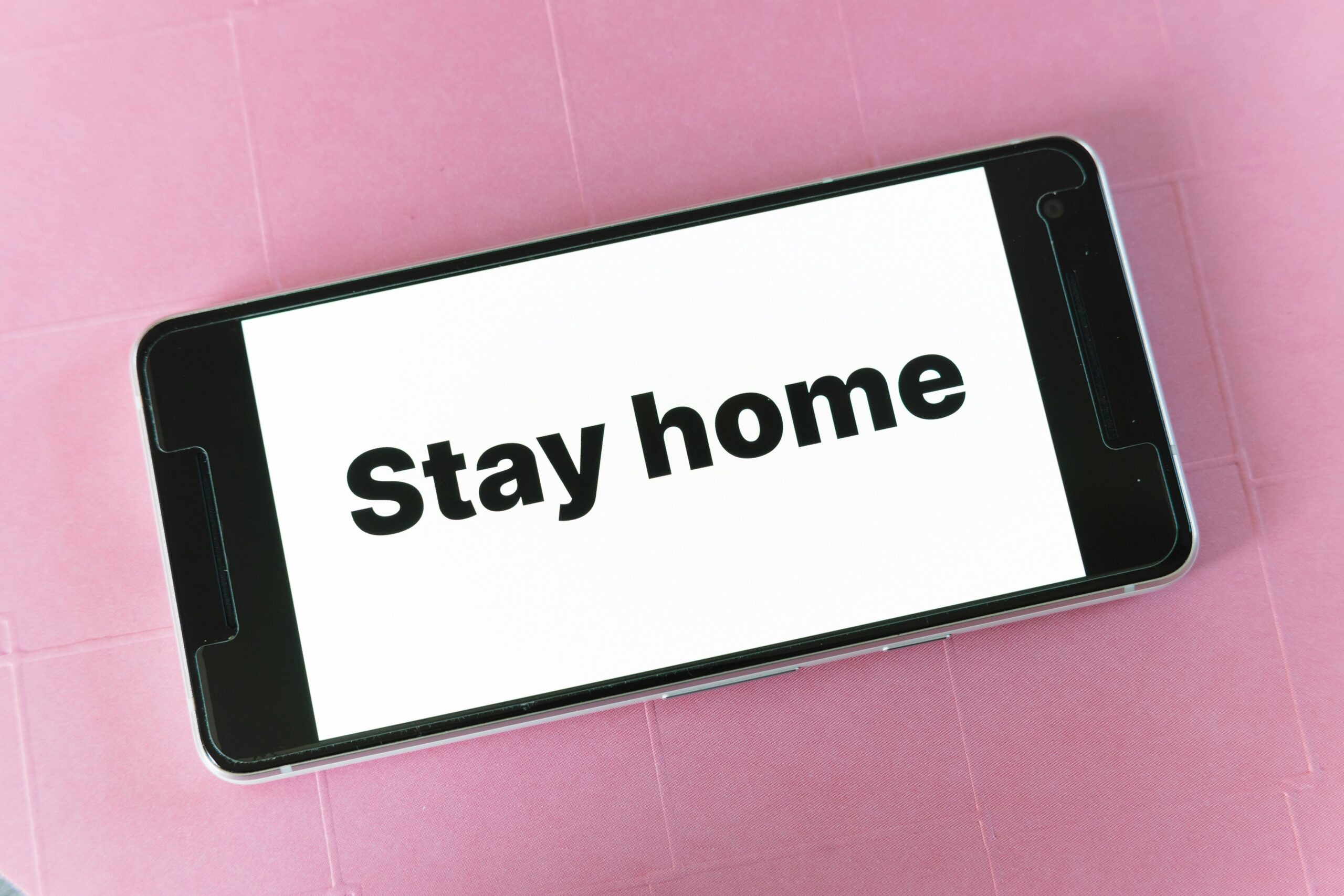 Infographic showing burglary statistics and how insurance helps mitigate losses