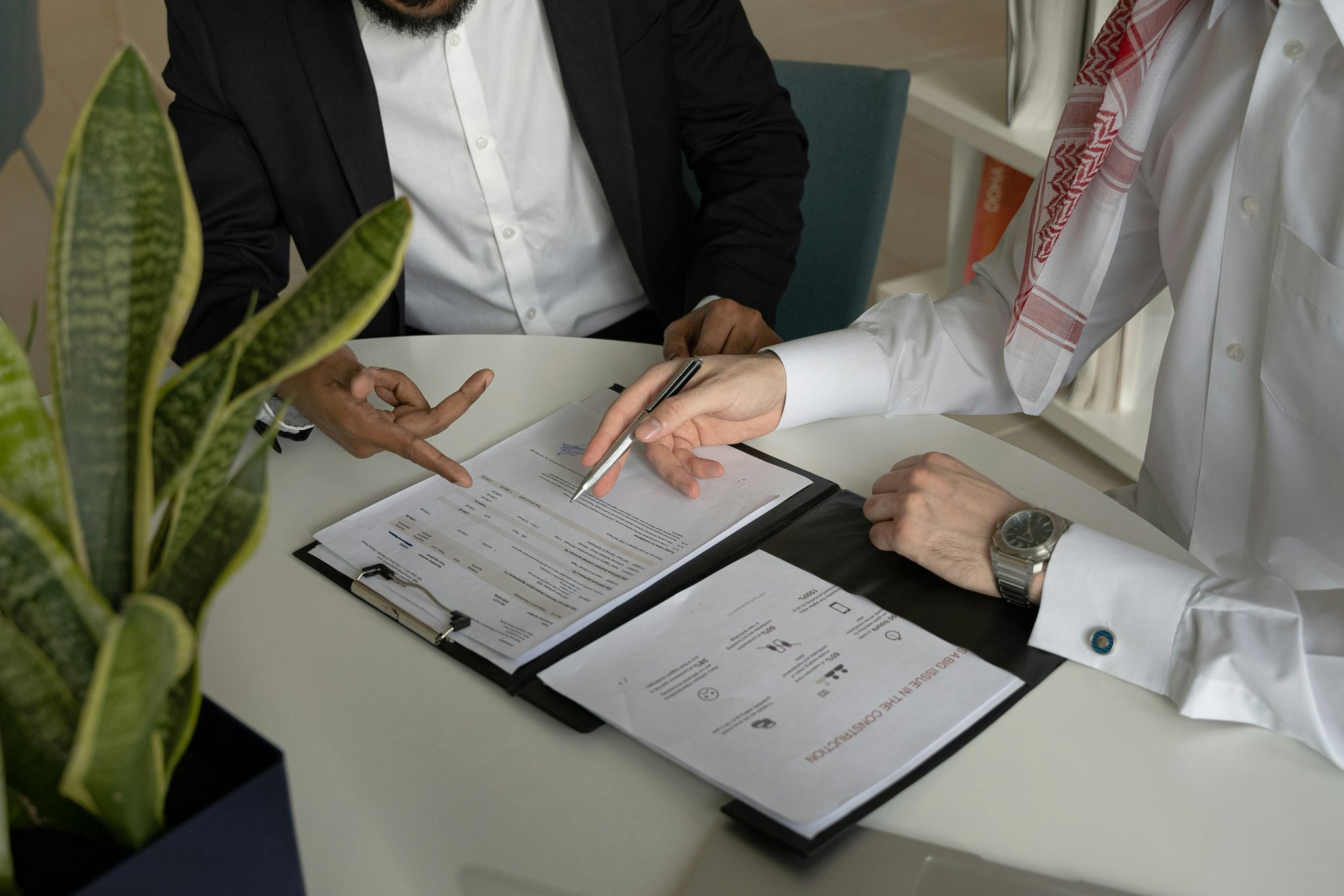 Comparison table highlighting best practices vs. common pitfalls in filing claims