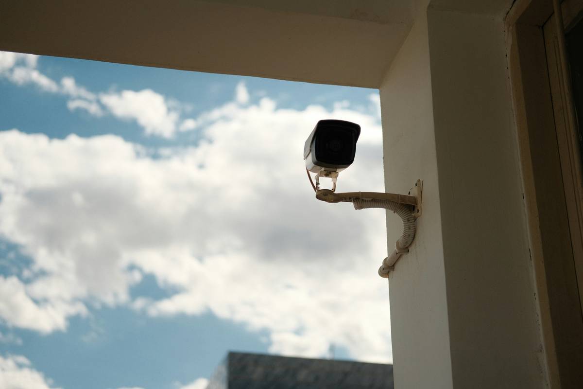 How Home Security Devices Can Maximize Your Burglary Insurance Savings (And Why You’re Doing It Wrong)