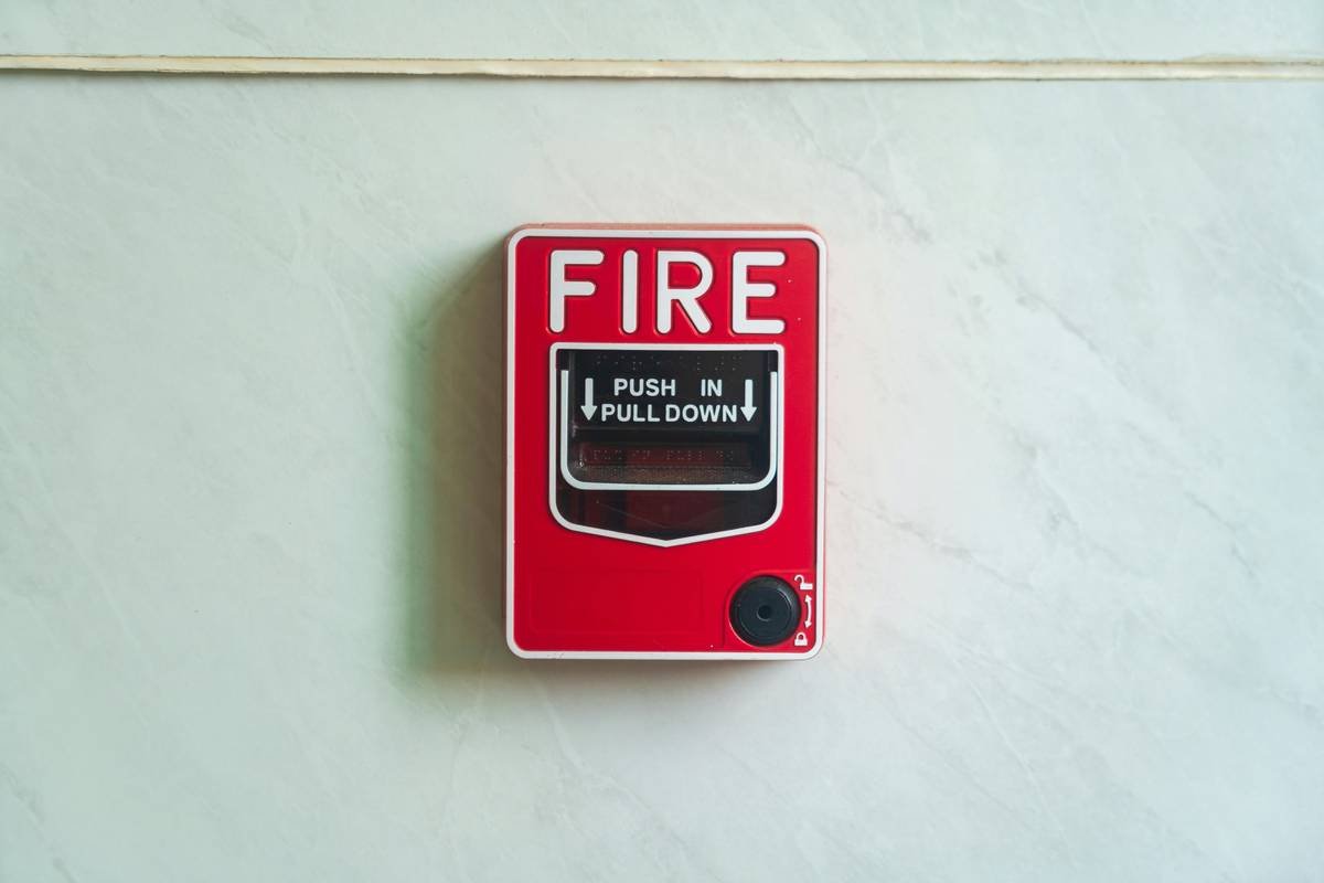 10 Home Safety Tips to Prevent Burglary (Backed by Insurance Pros & Real-Life Horror Stories)