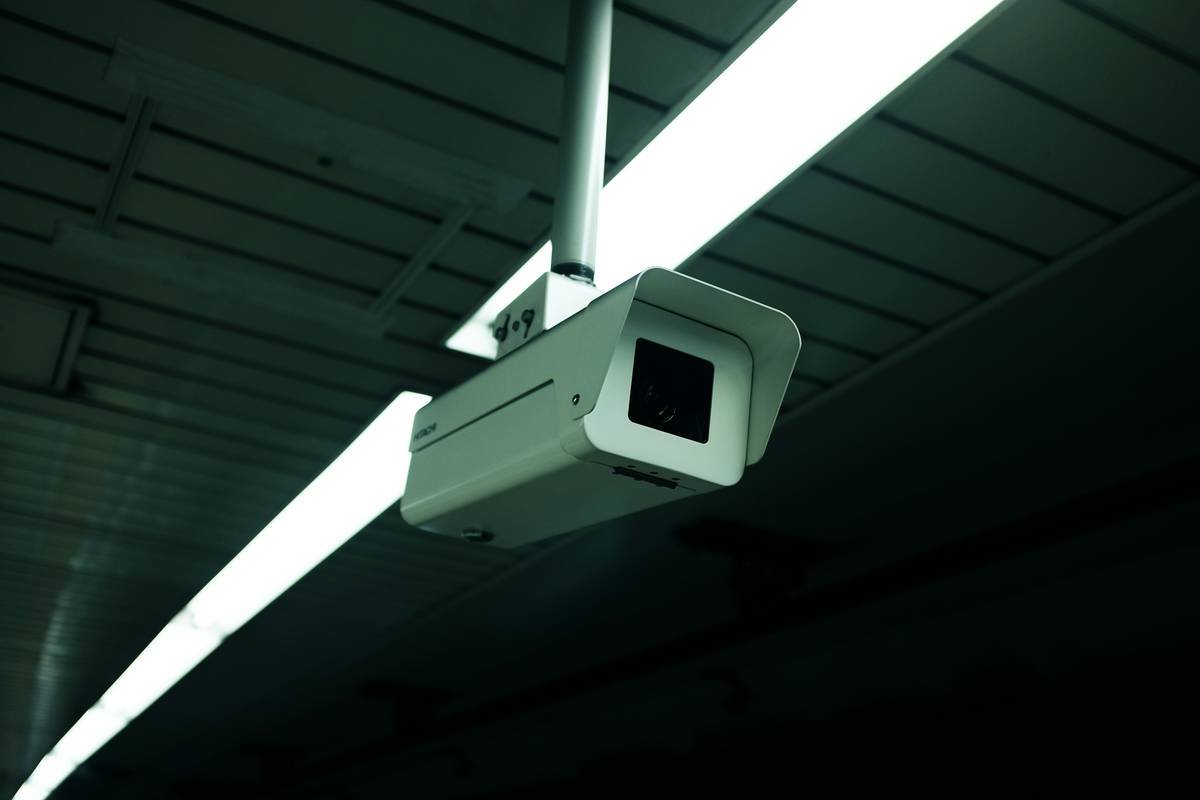 7 Proven Burglary Prevention Methods That Actually Work (And How Insurance Fits In)