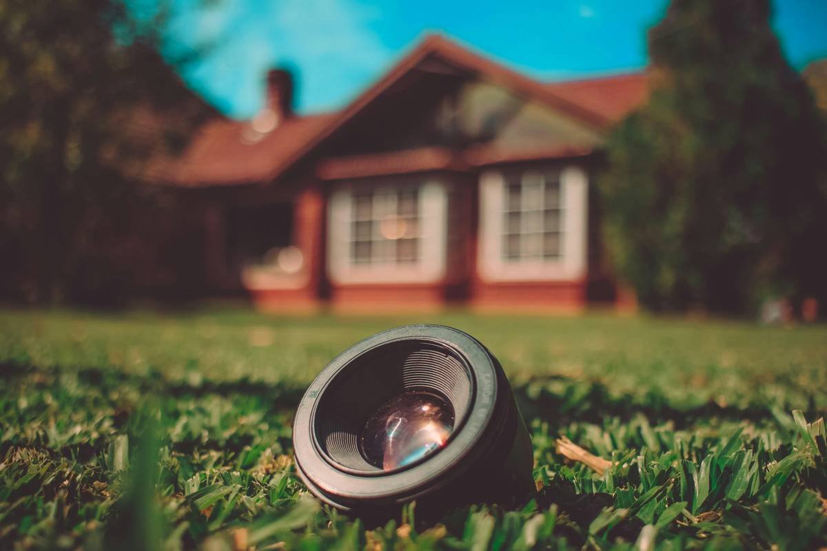 Focus lens