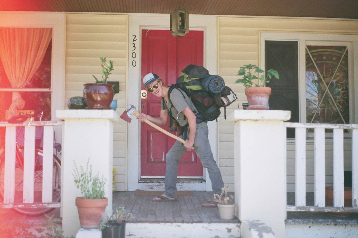 Infographic showing top 5 reasons residential burglary insurance claims get denied: no police report, missing receipts, outdated inventory, unsecured entry points, and misunderstanding credit card coverage.