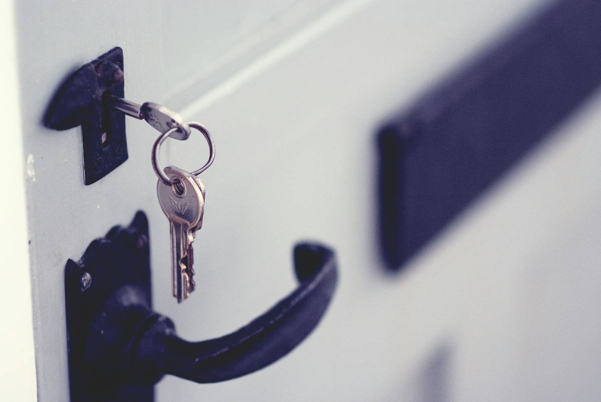 What Percentage of Homeowners Know Their Coverage Limit for Residential Burglary? (And Why It Matters)